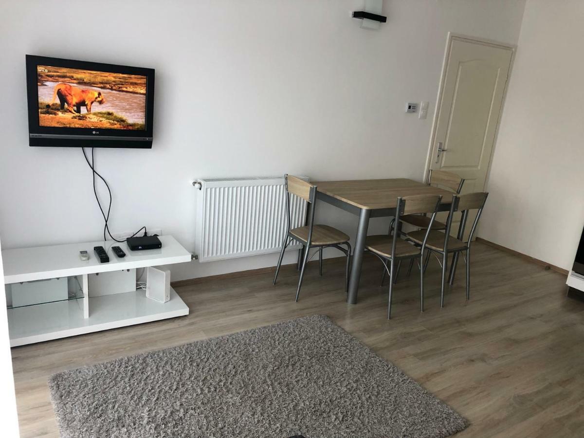 Appartement Belle Casa 34 à Debrecen Extérieur photo